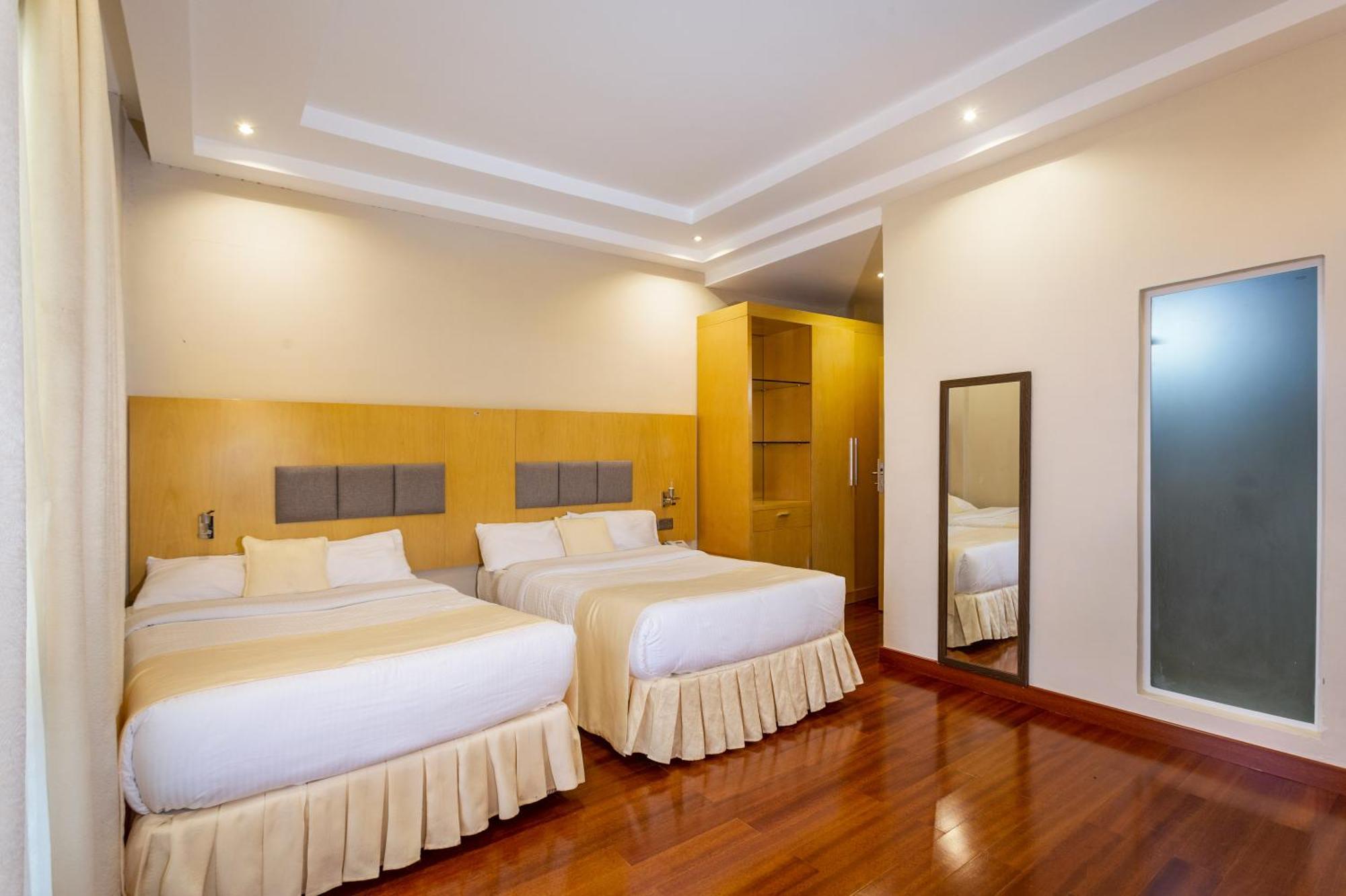 Three Steers Hotel Meru Екстер'єр фото