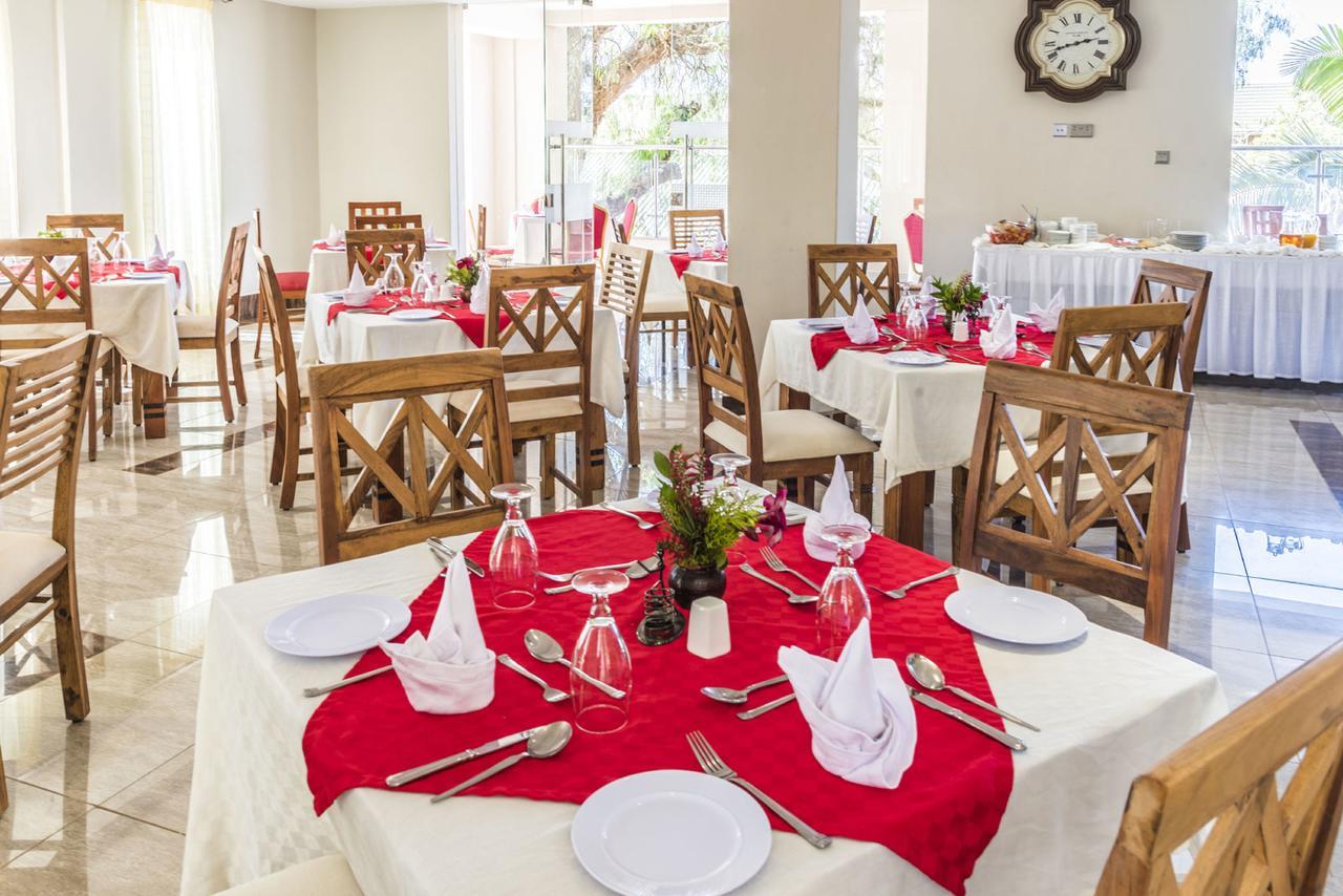 Three Steers Hotel Meru Екстер'єр фото