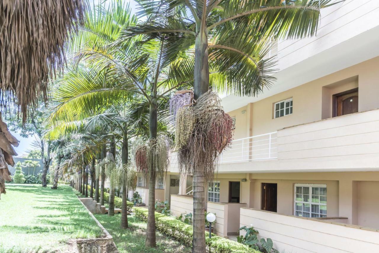Three Steers Hotel Meru Екстер'єр фото